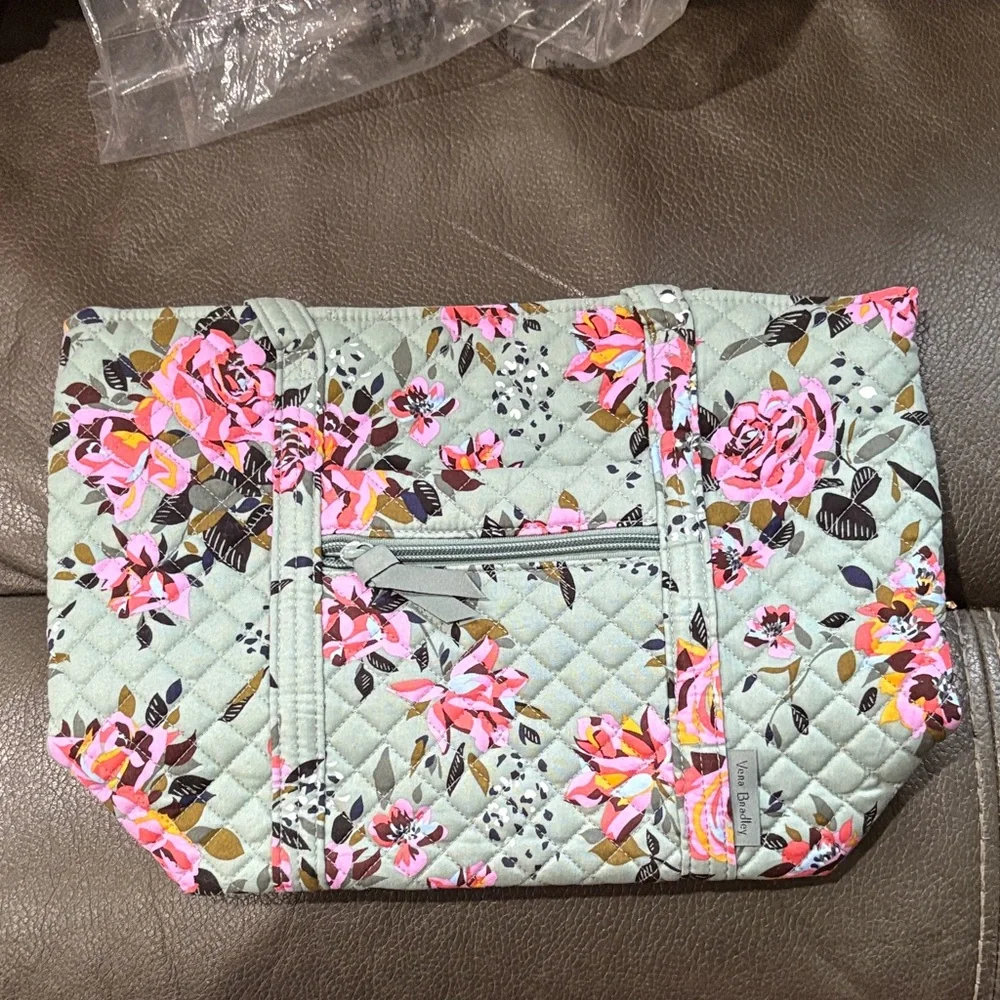 Very Bradley small vera tote in rosy outlook